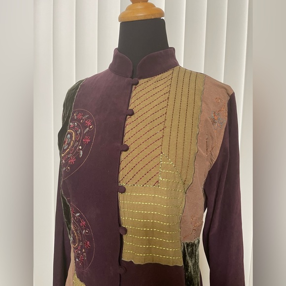 Women’s I.K.C. 2 Piece Set - Picture 4 of 16